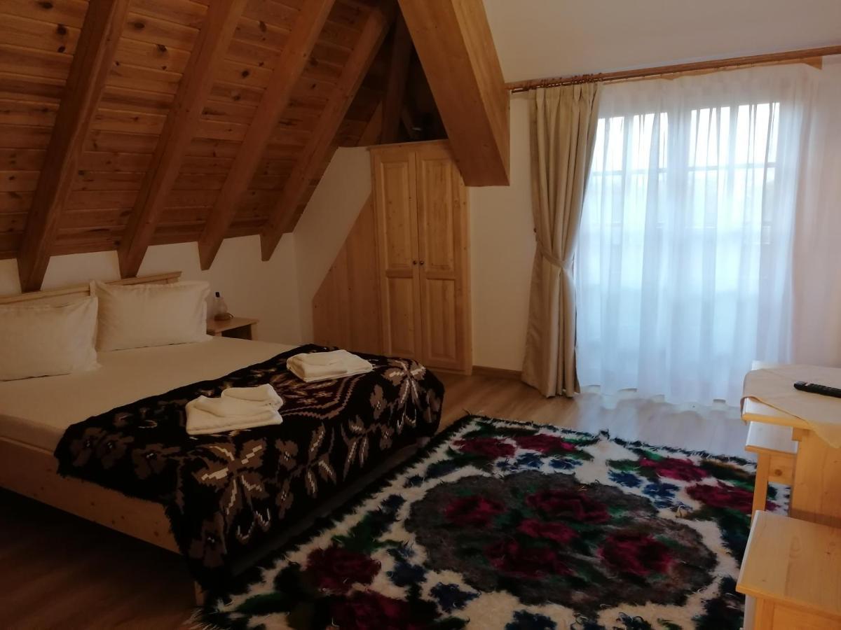 Pensiunea Casuta Din Deal Мойсей Номер фото